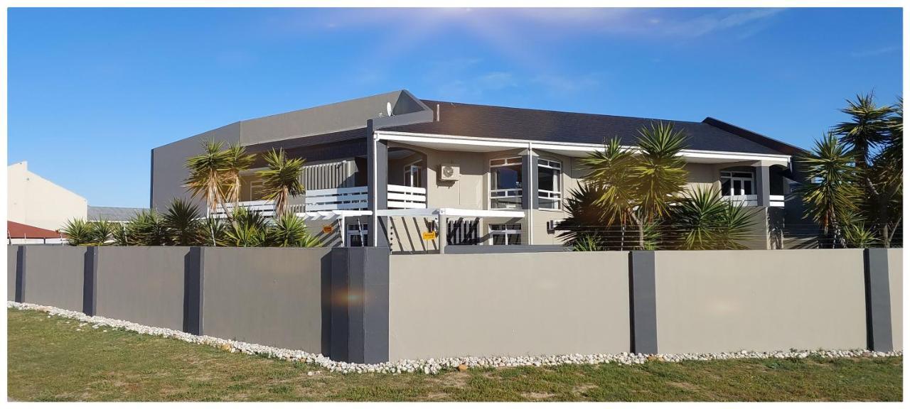 Beachwood Inn Melkbosstrand เคปทาวน์ ภายนอก รูปภาพ