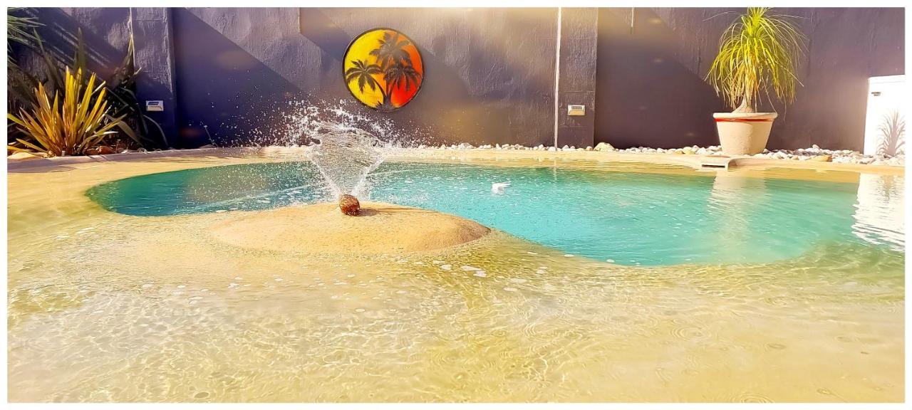 Beachwood Inn Melkbosstrand เคปทาวน์ ภายนอก รูปภาพ