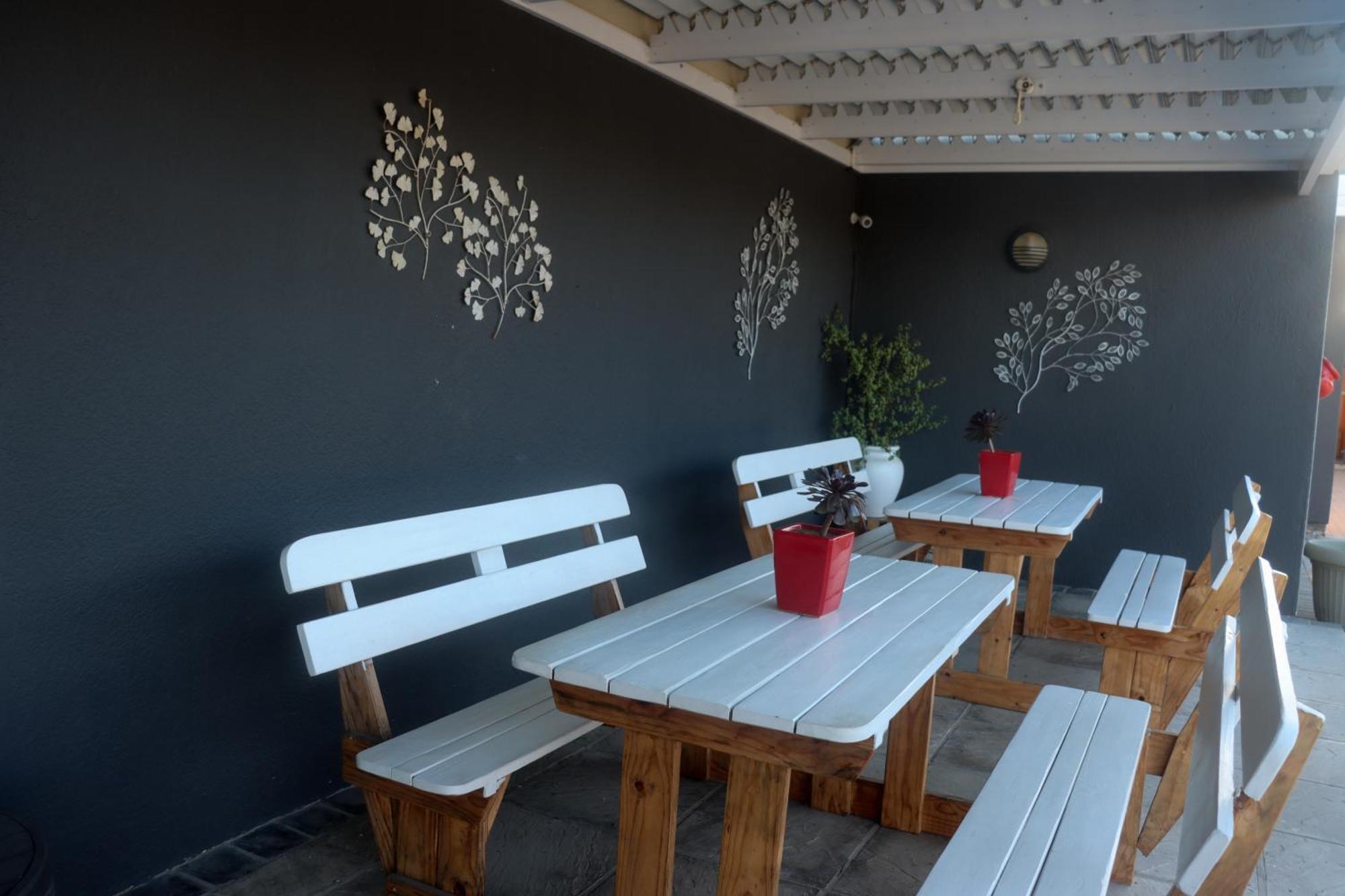 Beachwood Inn Melkbosstrand เคปทาวน์ ภายนอก รูปภาพ