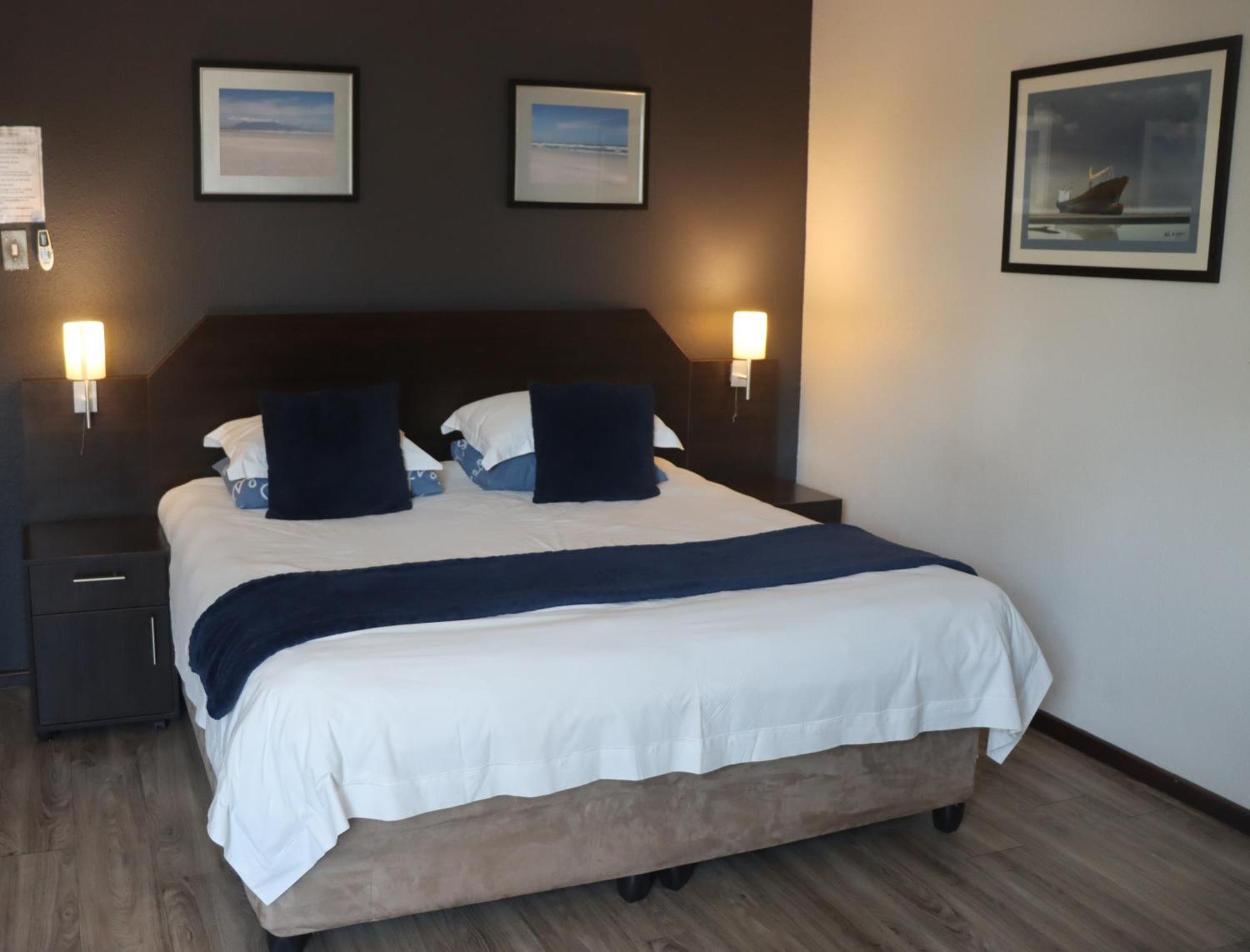 Beachwood Inn Melkbosstrand เคปทาวน์ ภายนอก รูปภาพ