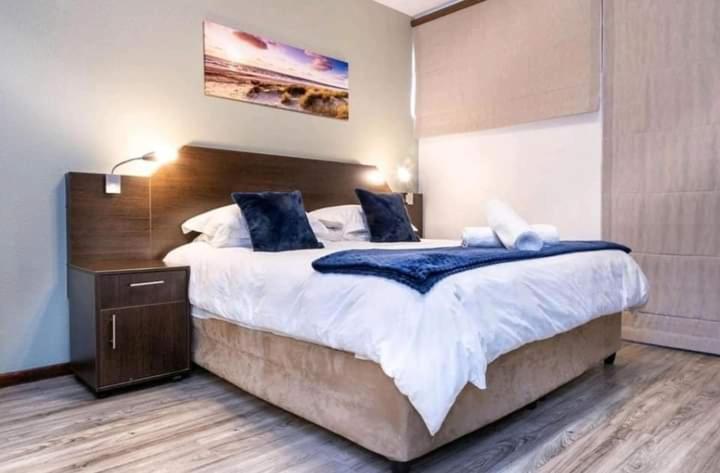 Beachwood Inn Melkbosstrand เคปทาวน์ ภายนอก รูปภาพ