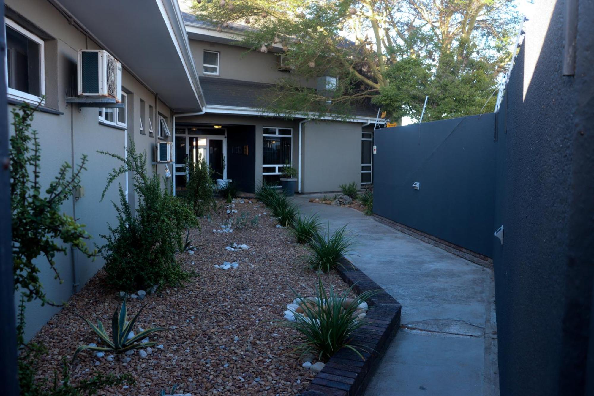 Beachwood Inn Melkbosstrand เคปทาวน์ ภายนอก รูปภาพ